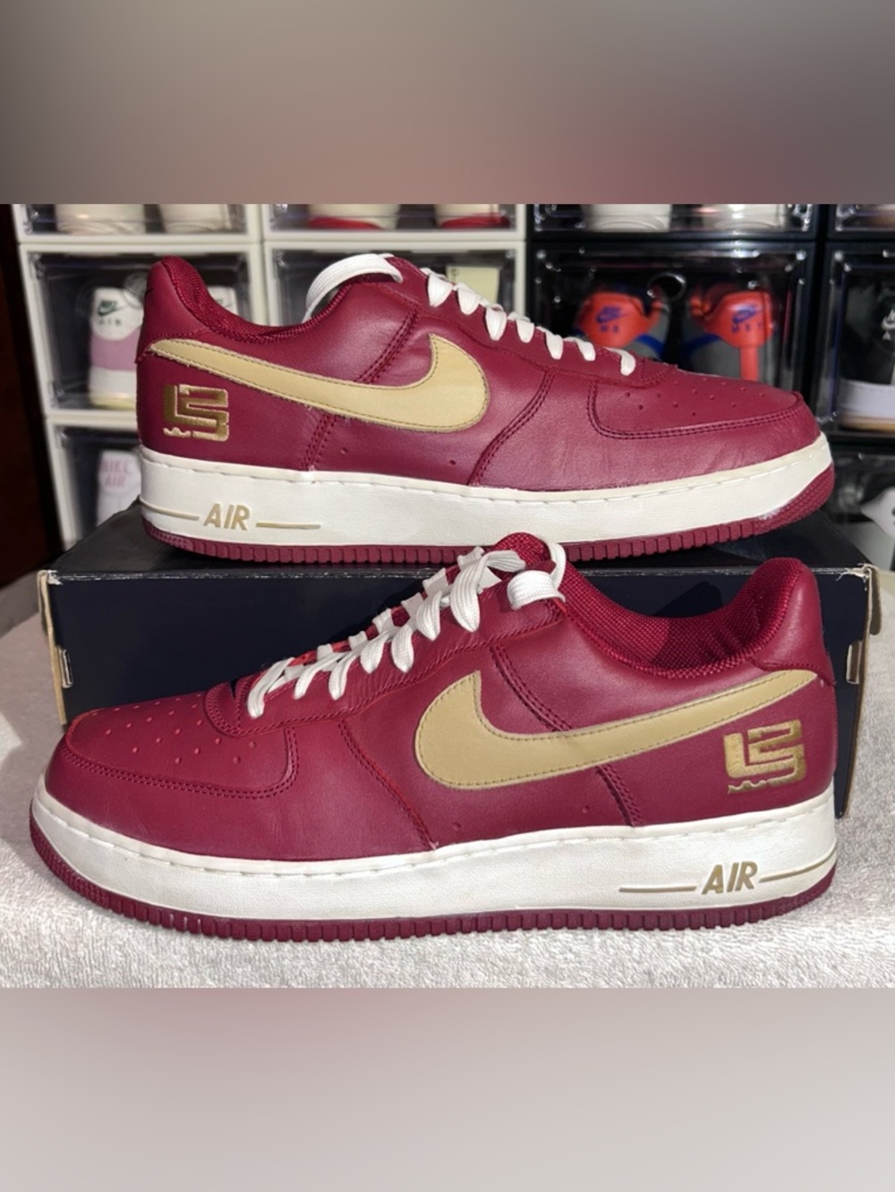 Nike Air Force 1 Low "LeBron James   Cleveland Cavaliers” 306353 671  
No Box